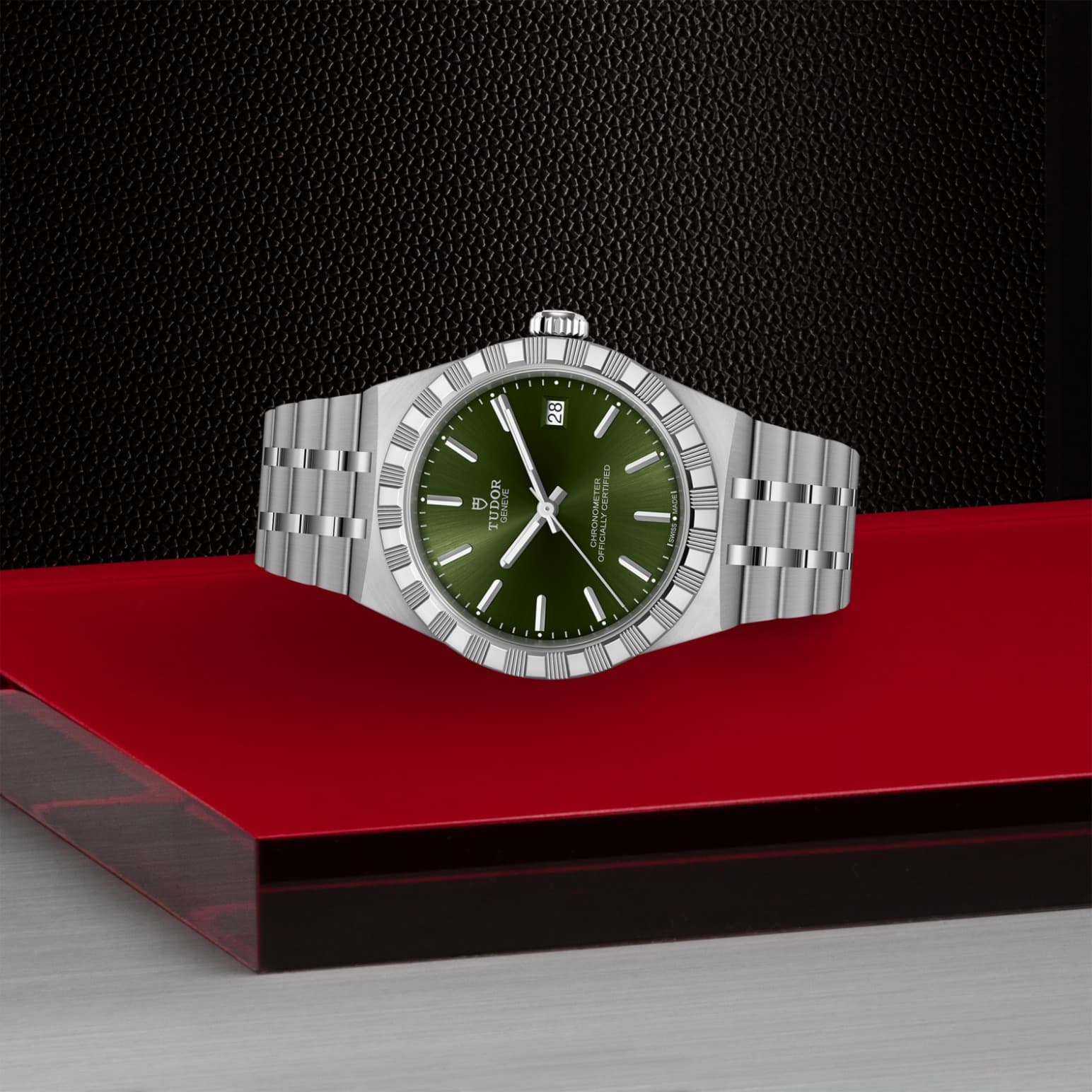 tudor-m2836c1a0-0103-1.jpg
