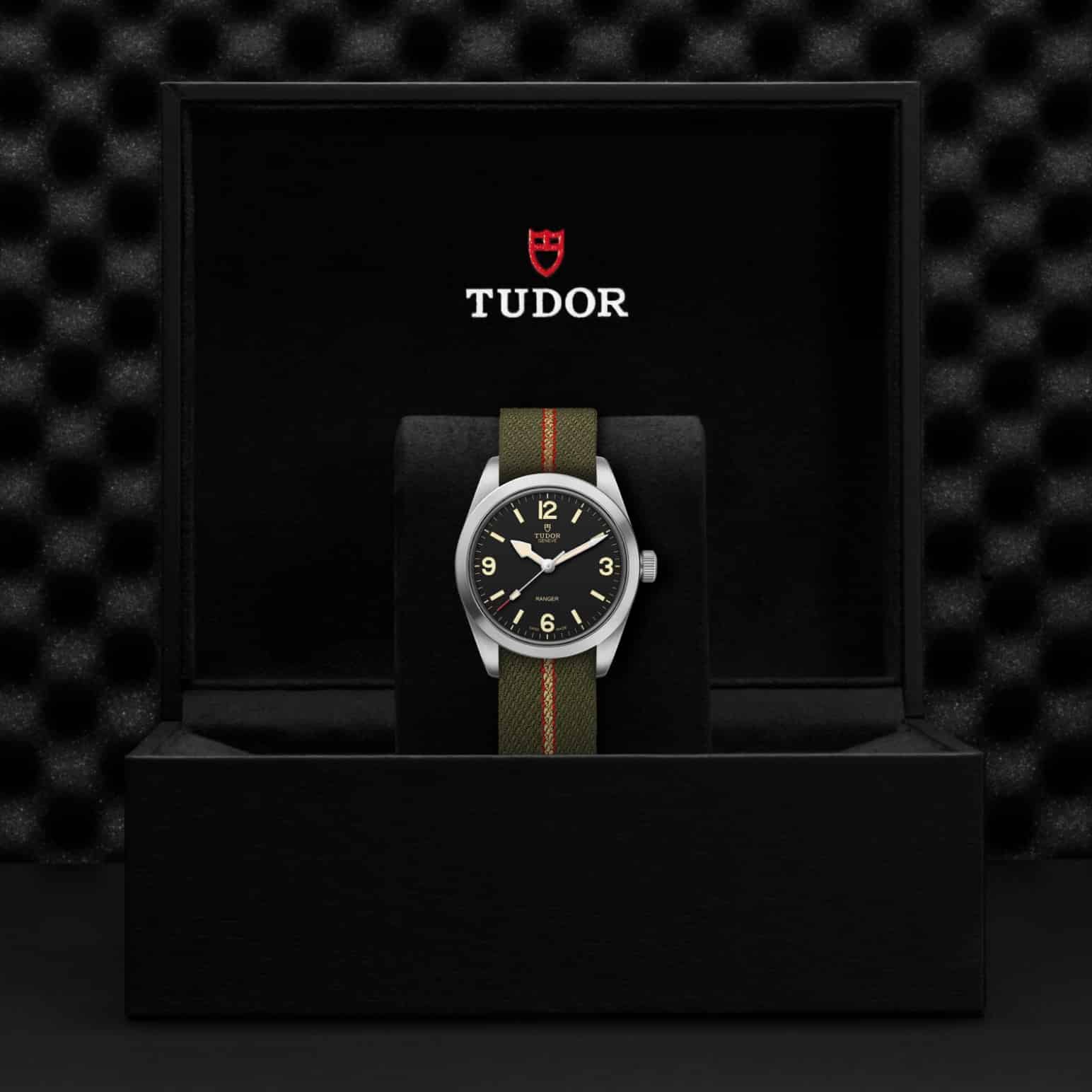 tudor-m79930-0003-2.jpg