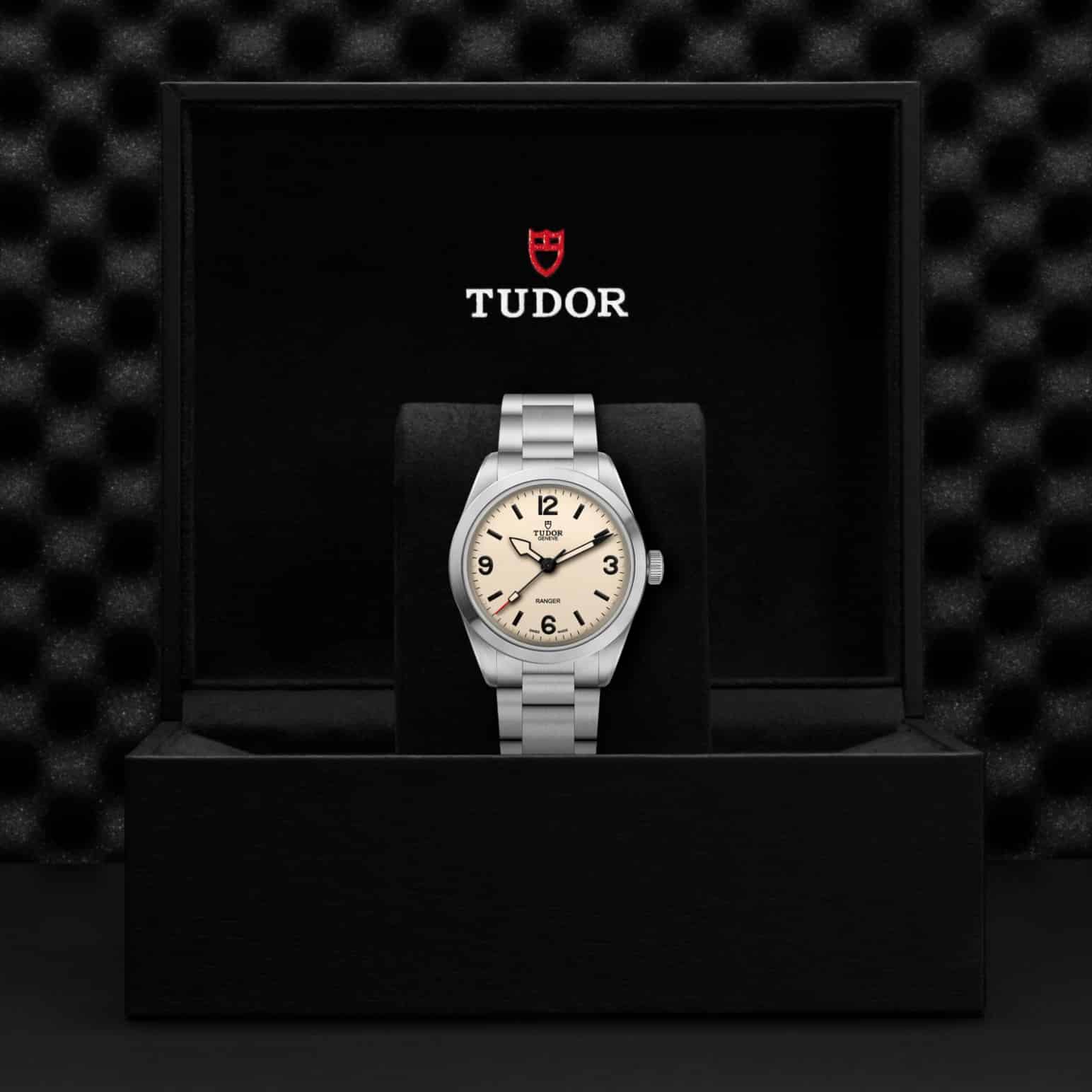 tudor-m79950-0008-2.jpg