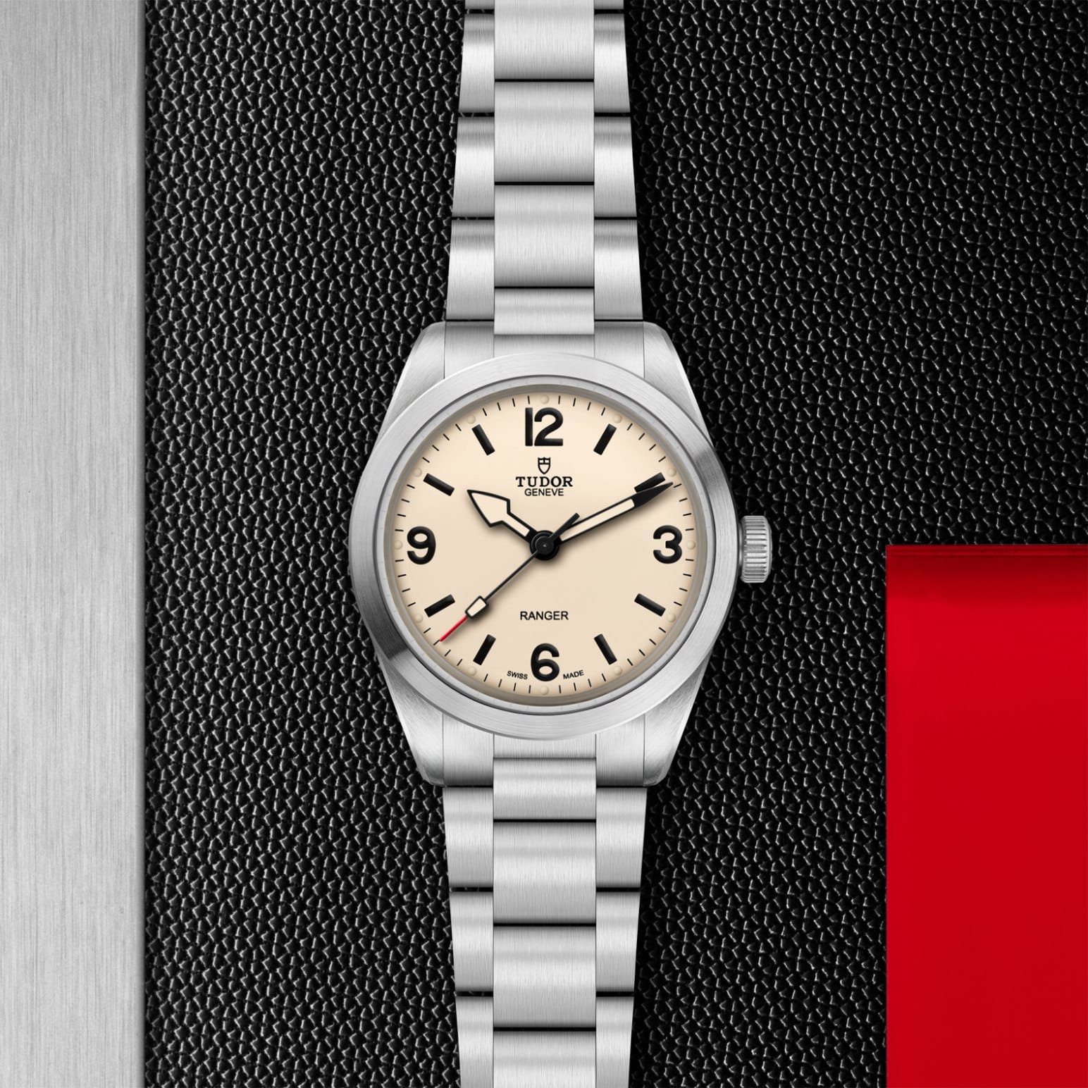 tudor-m79950-0008.jpg