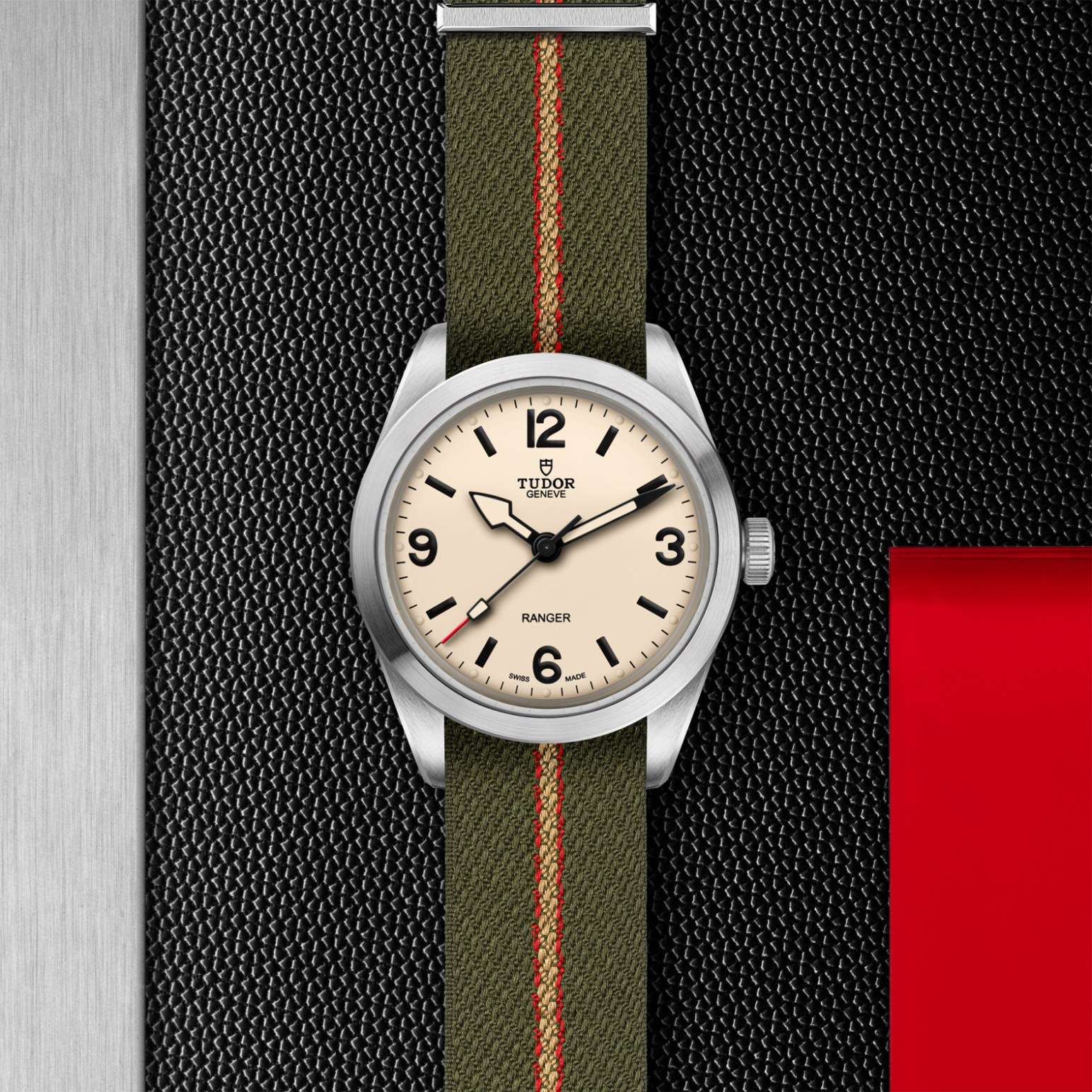 tudor-m79950-0011.jpg
